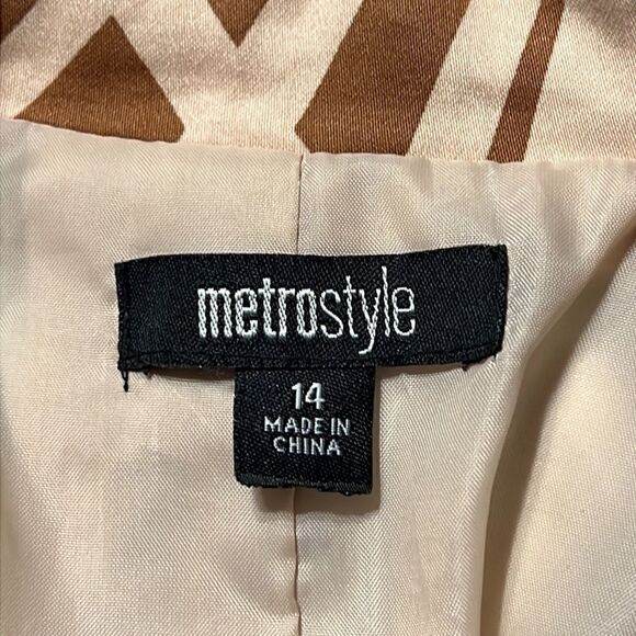 Woman's Blazer Jacket Size 14 Metrostyle Brown Tan Button Front Faux Pockets - Picture 8 of 9